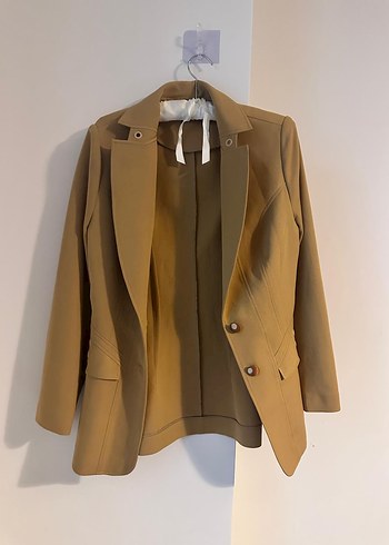 Bej Kadın Düğmeli Midi Blazer Ceket