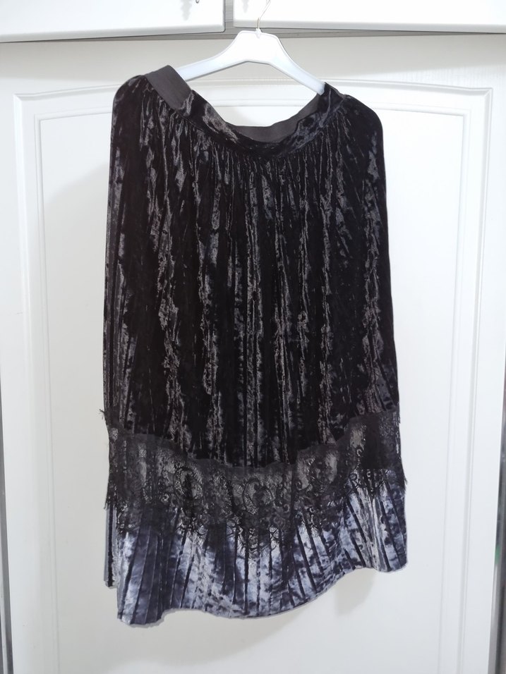 Drapeli Siyah Uzun Gotik Kadın Etek - Görsel 2