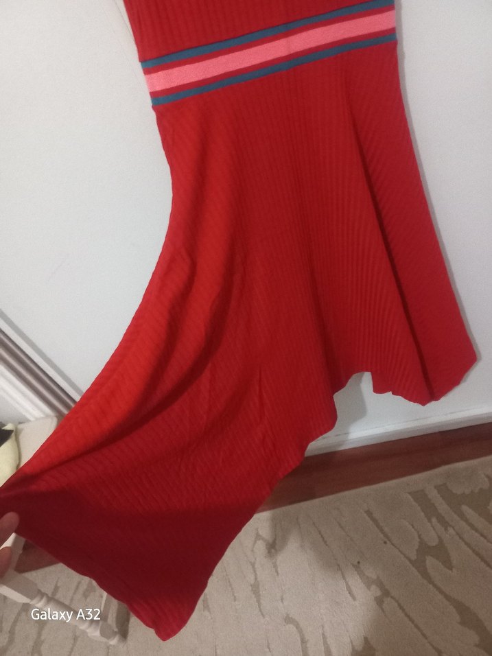 Kırmızı Piliseli Midi eteği verev Kadın Elbise - Görsel 2