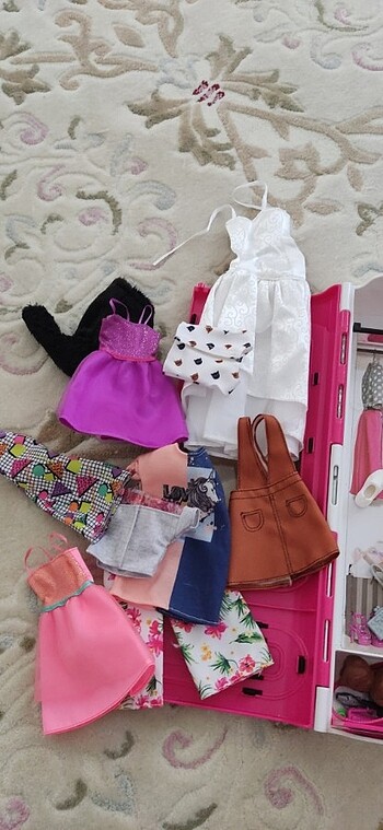 Barbie gardırop ve eşyalar  - Görsel 3