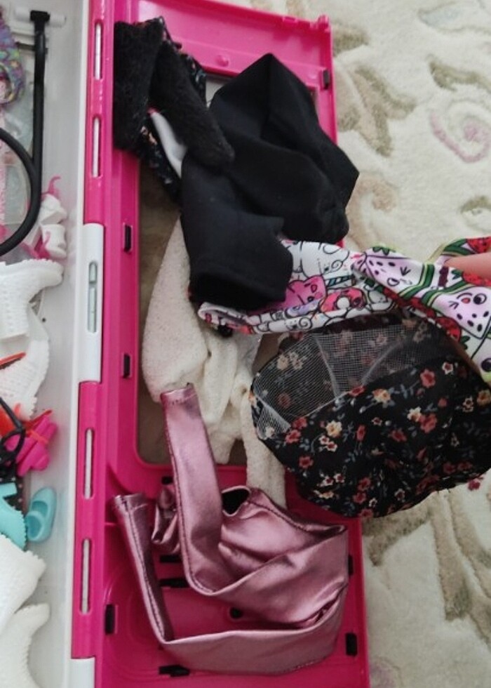 Barbie gardırop ve eşyalar  - Görsel 2