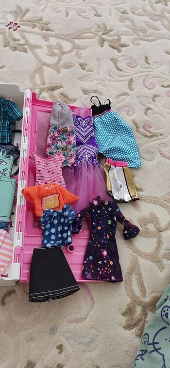 Barbie gardırop ve eşyalar - Görsel 3