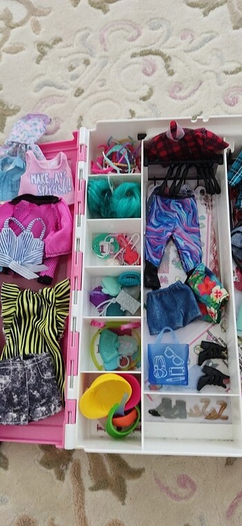 Barbie gardırop ve eşyalar - Görsel 5