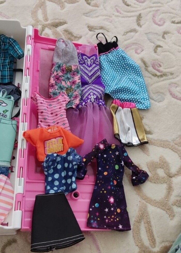 Barbie gardırop ve eşyalar - Görsel 3