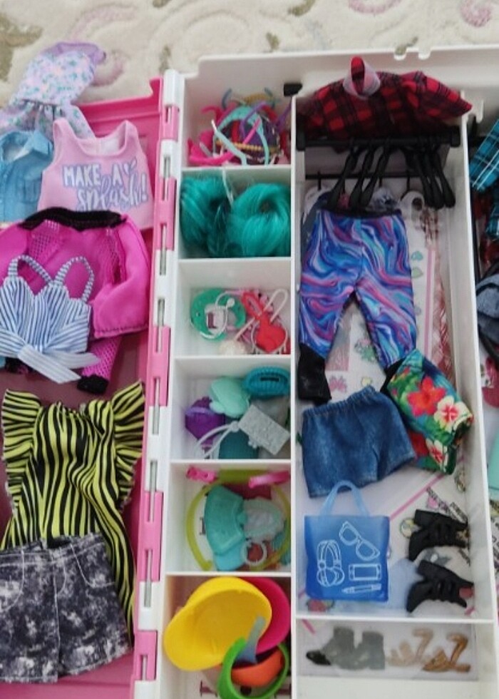 Barbie gardırop ve eşyalar - Görsel 5