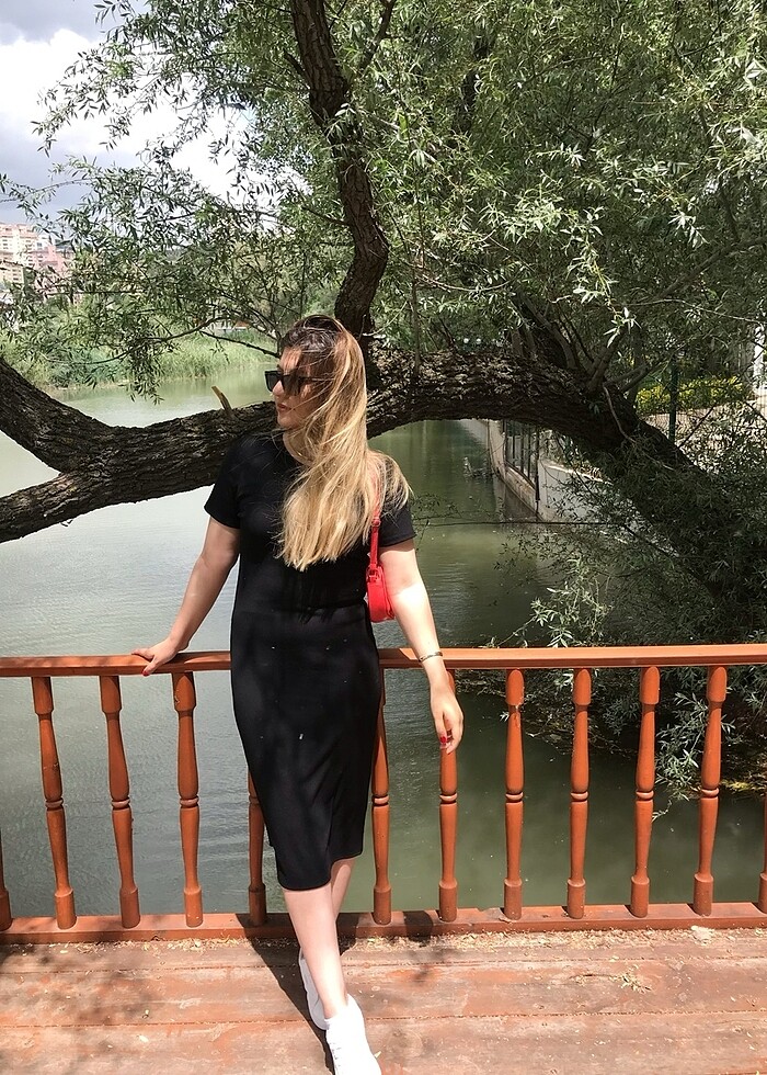 Siyah Elbise - Görsel 5