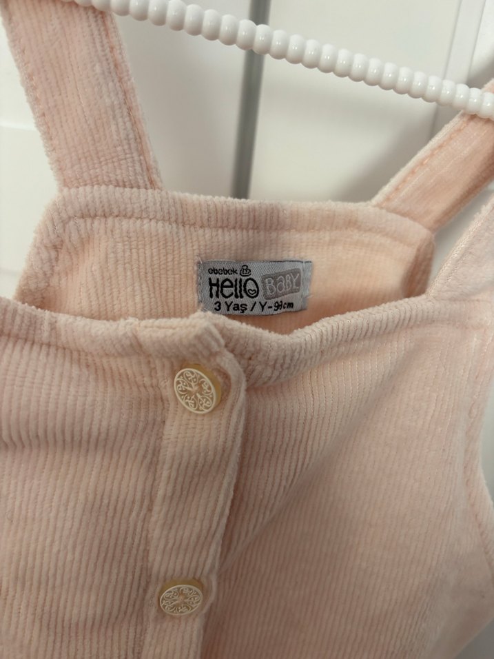 Kız Çocuk Pembe Düğmeli Askılı Tulum - Görsel 4