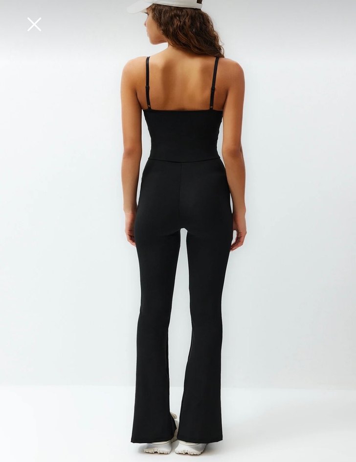 Siyah İnce Askılı Spor Tulum - Görsel 4