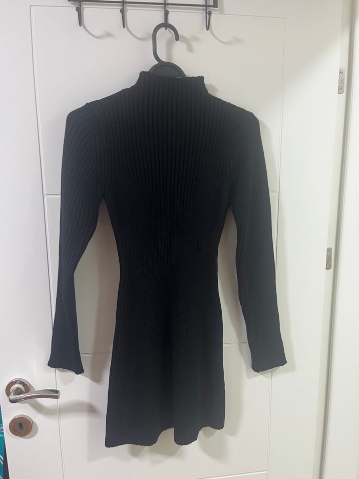 Siyah Yüksek Yakalı Kadın Triko Elbise - Görsel 2