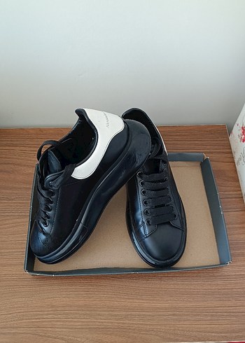 Alexander McQueen orjinaldir