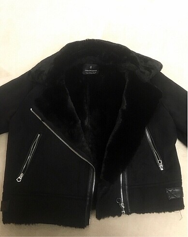 m Beden Stradivarius mont