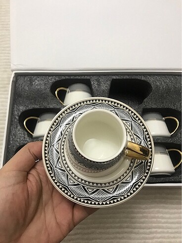 Beden beyaz Renk Karaca fincan takımı