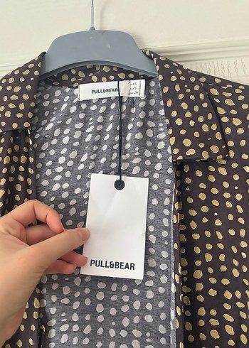 Pull and Bear Pull&bear etiketli puantiyeli saten bluz