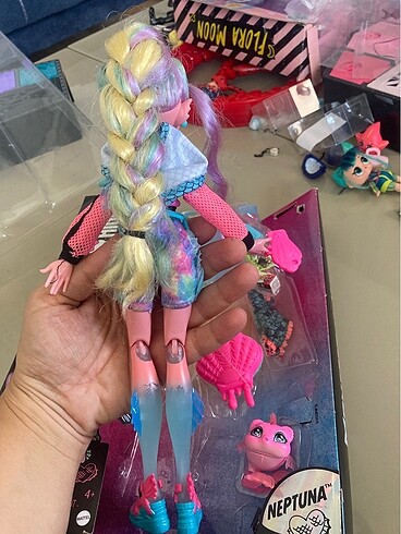 Beden Renk Monster High Lagoona