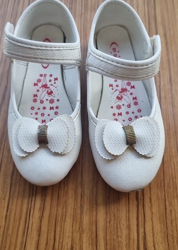 Kız Çocuk Beyaz Fiyonk Detaylı Babet - Görsel 2