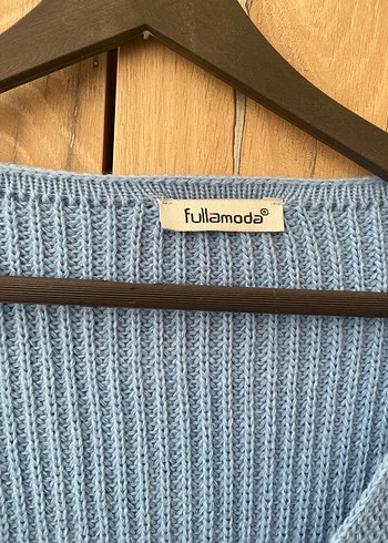 Düğmeli V Yakalı Mavi Triko Kadın Hırka - Görsel 3