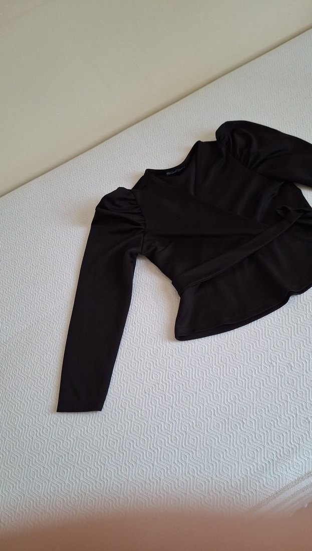 Kadın Siyah Kemerli Sıkı Bluz - Görsel 2