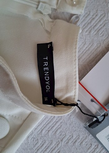 Düğmeli Beyaz Midi Kadın Elbise - Görsel 3