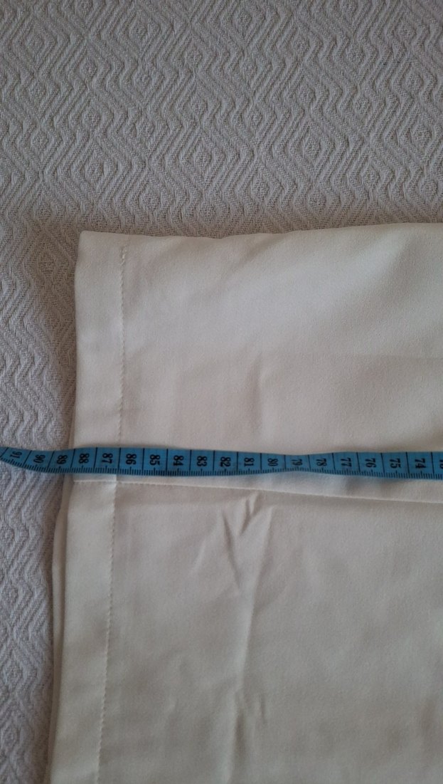 Düğmeli Beyaz Midi Kadın Elbise - Görsel 4