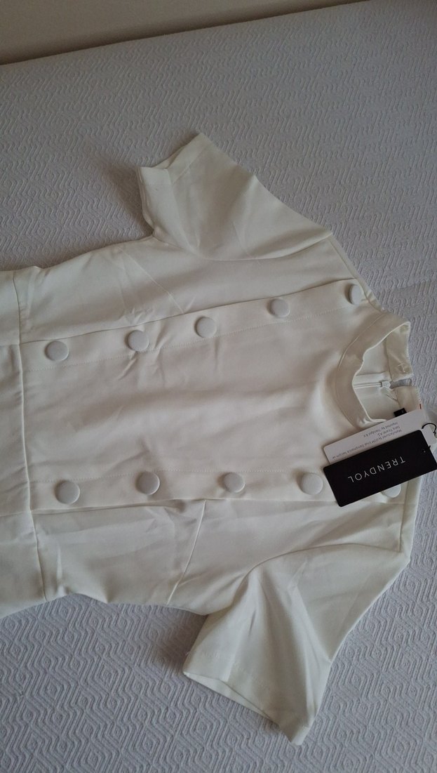 Düğmeli Beyaz Midi Kadın Elbise - Görsel 2