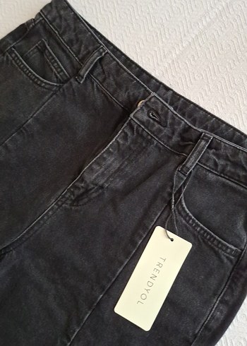 Siyah Bel Detaylı Kadın Denim Pantolon - Görsel 2