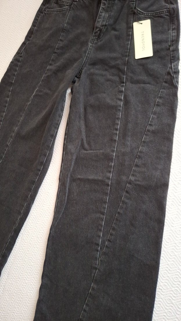 Siyah Bel Detaylı Kadın Denim Pantolon - Görsel 4