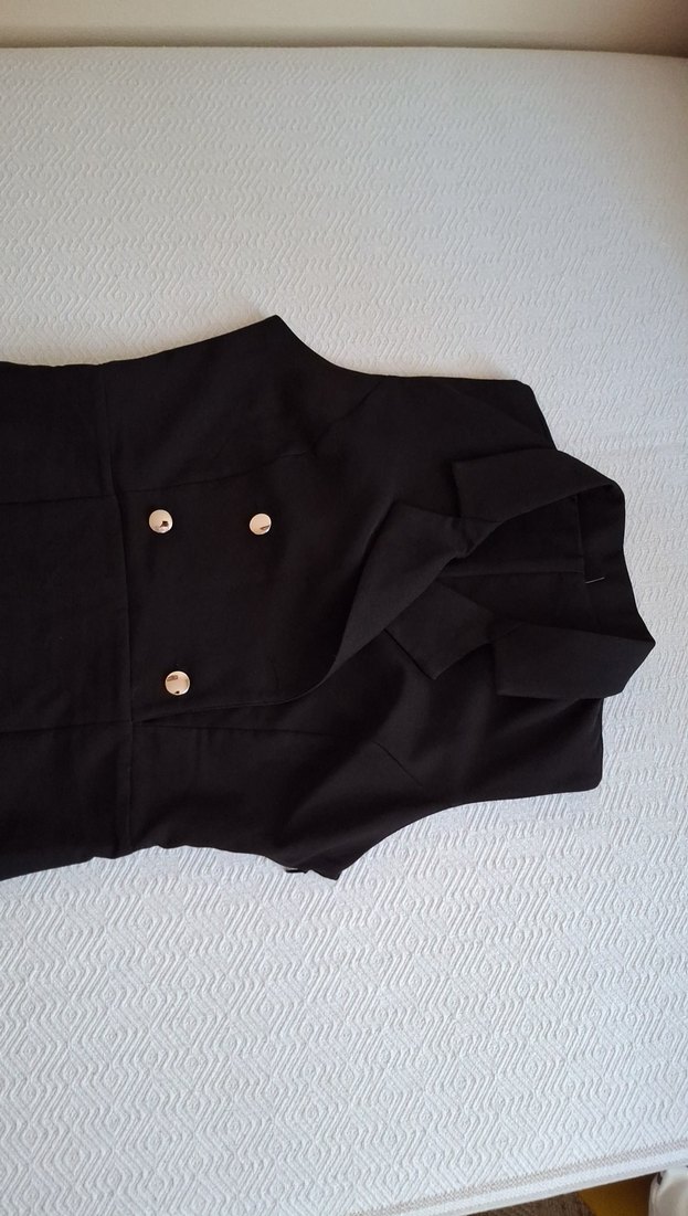 Düğmeli Siyah Midi Kadın Elbise - Görsel 2