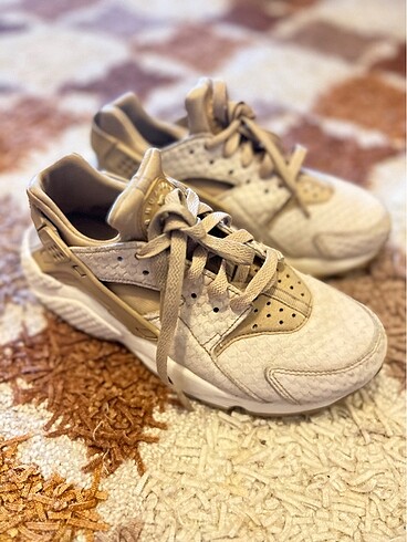 Nike air huarache premium