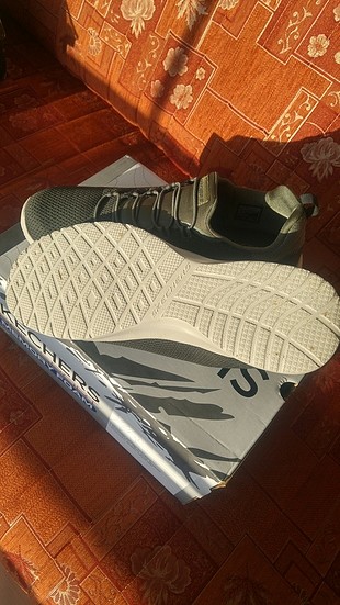 Skechers spor ayakkabı yeni etiketli.58360 serisi 44 numara 28.5