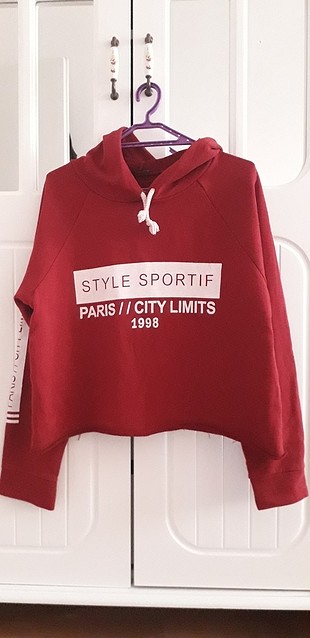 kırmızı kısa sweatshirt