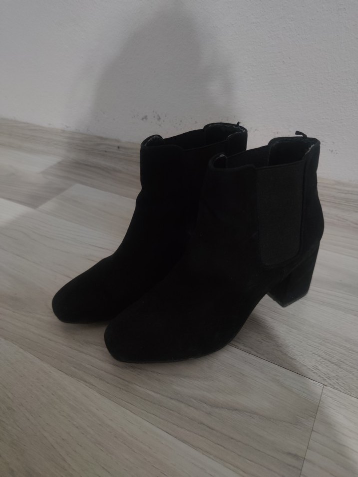 H&M Siyah Süet Kadın Bot - Görsel 2