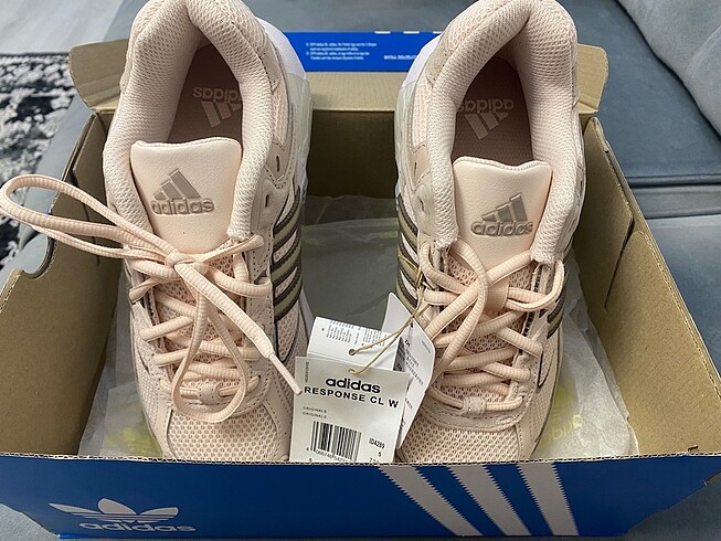 38 Beden Adidas Kadın Response Cl Spor Ayakkabı