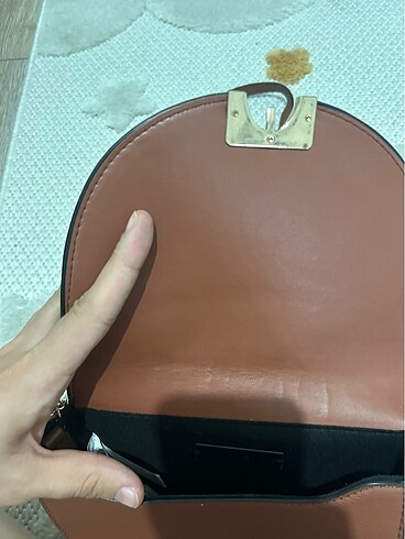 Beden Mango zincirli çanta