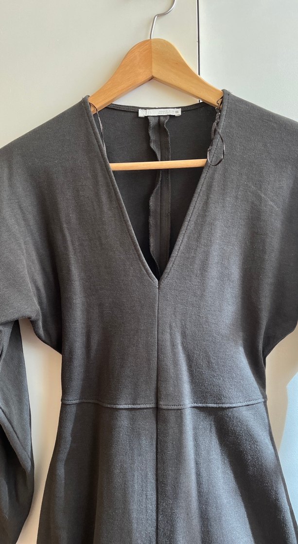 Gri V Yakalı Uzun  Elbise - Görsel 2