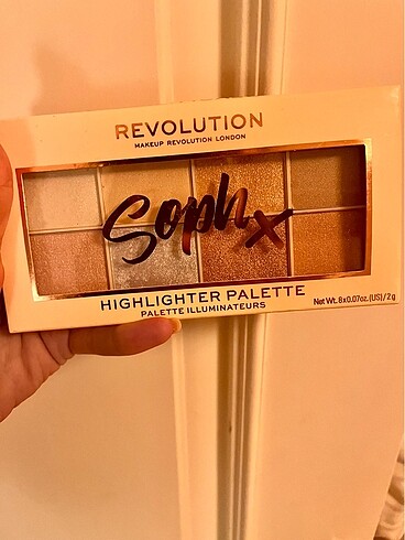 Revolution highlighter palette