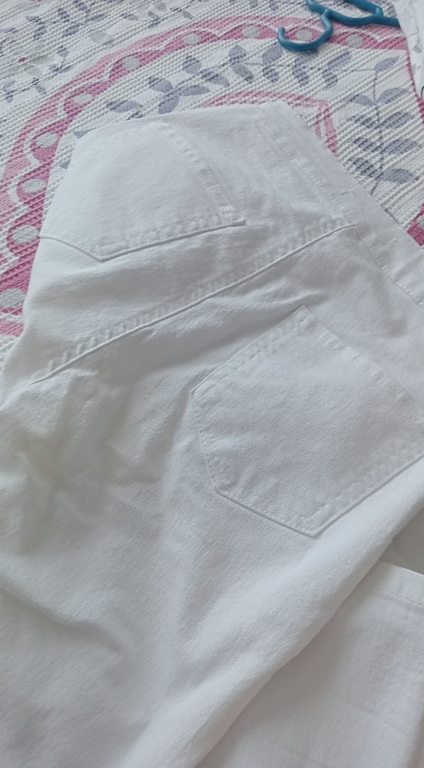 Beyaz Pamuklu Dar Kesim Kadın Jean - Görsel 3