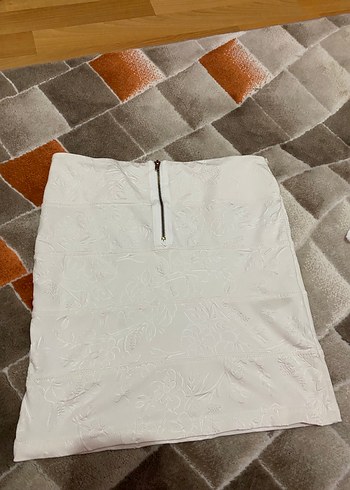 Beyaz İşlemeli Etek - Görsel 2