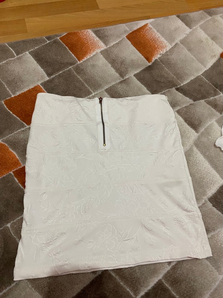 Beyaz İşlemeli Etek - Görsel 2