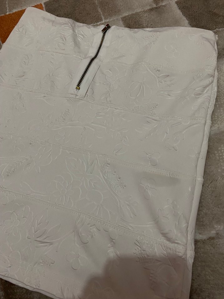 Beyaz İşlemeli Etek - Görsel 3