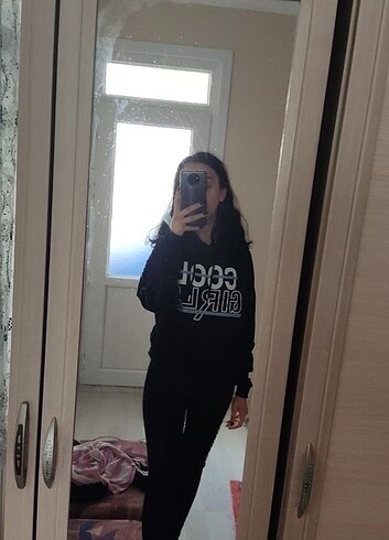 Sweatshirt 