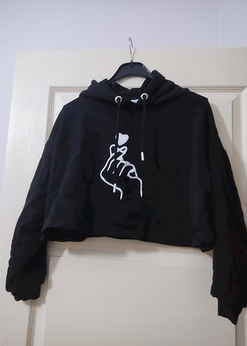 Siyah Baskılı Crop Sweatshirt