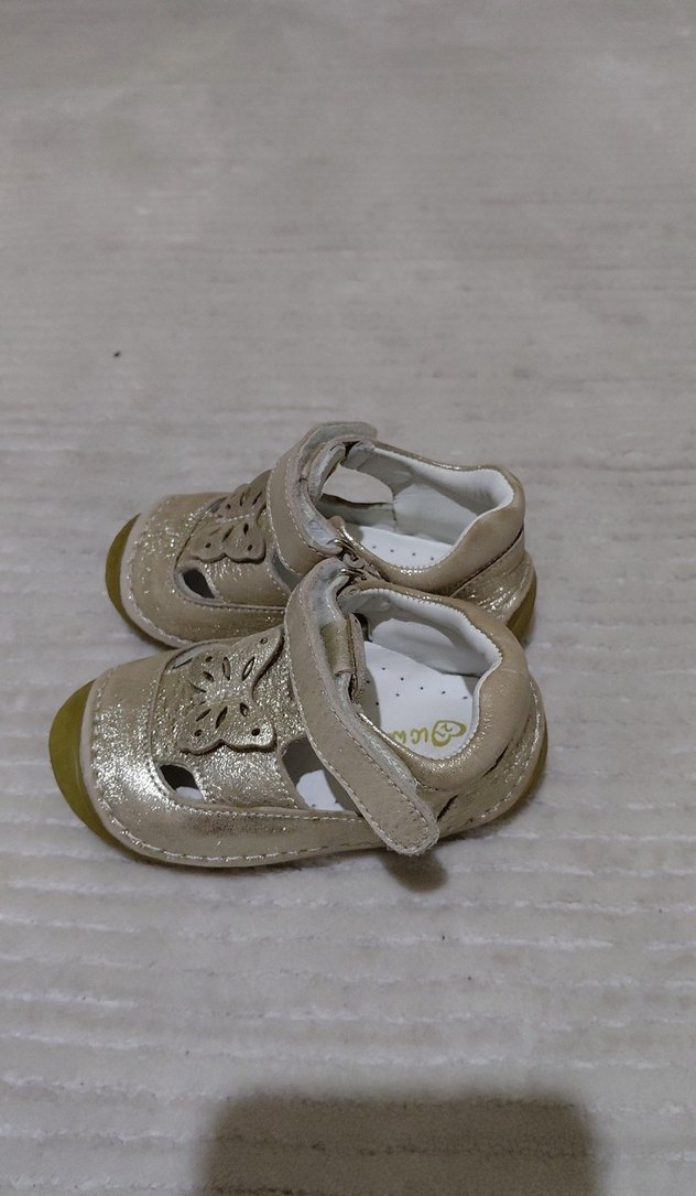 Kelebek Detaylı Kız Bebek İlk Adım Ayakkabısı 21 numara - Görsel 2