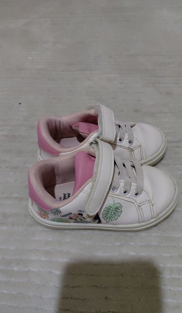 Kız Çocuk Beyaz Cırtcırtlı Spor Ayakkabı 23 numara - Görsel 4