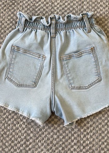 Kızlar için Nakışlı Fırfırlı Kot Şort - Görsel 4