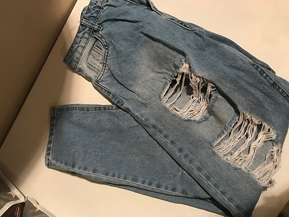 Yırtıklı mom jean