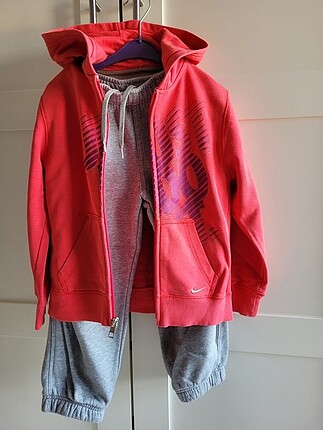 Nike Kız Çocuğu Eşofman Takımı