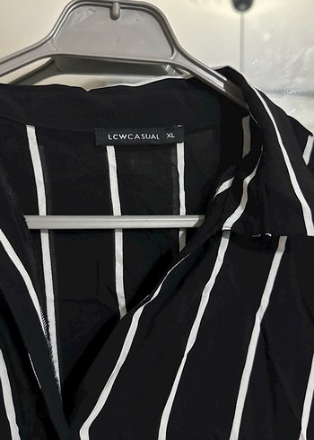 Düğmeli Siyah Çizgili Kadın Gömlek - Görsel 2