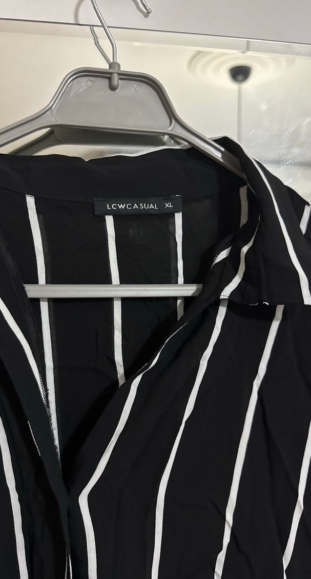 Düğmeli Siyah Çizgili Kadın Gömlek - Görsel 2