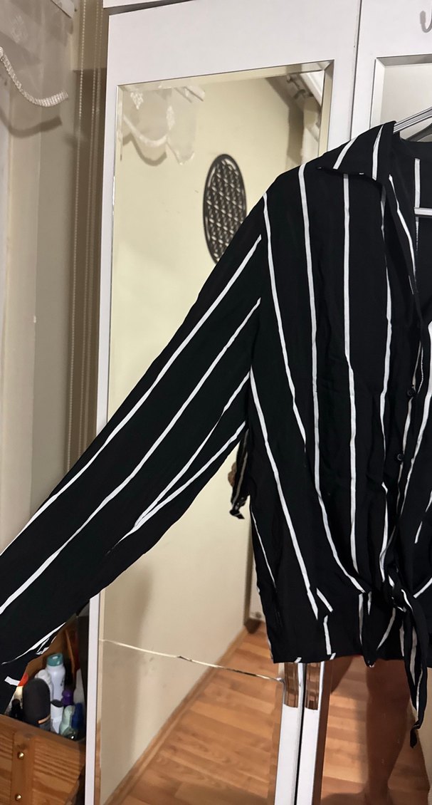 Düğmeli Siyah Çizgili Kadın Gömlek - Görsel 3
