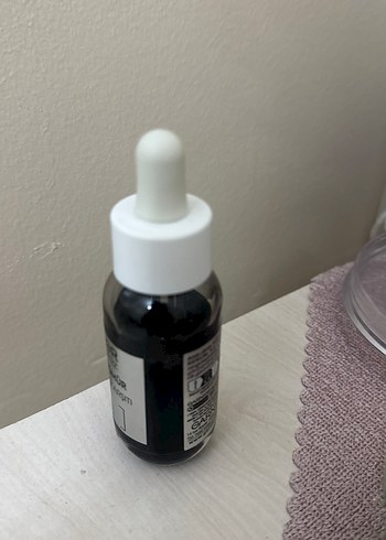 Garnier Garnier Saf & Temiz AHA + BHA Kömür Serumu %4